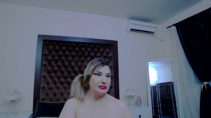 KiraLeila
