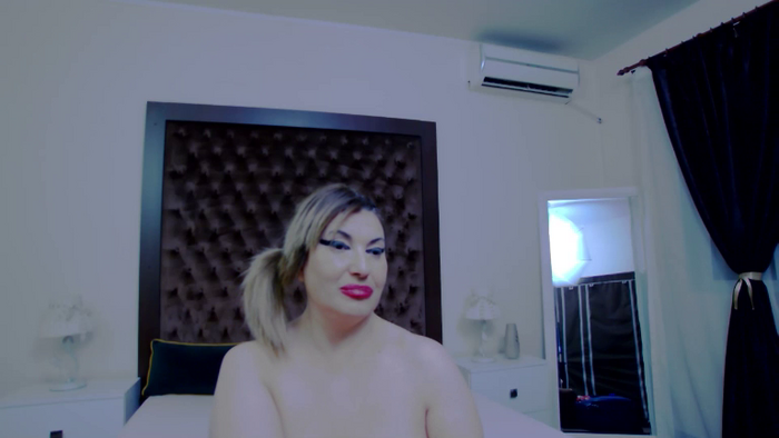 KiraLeila