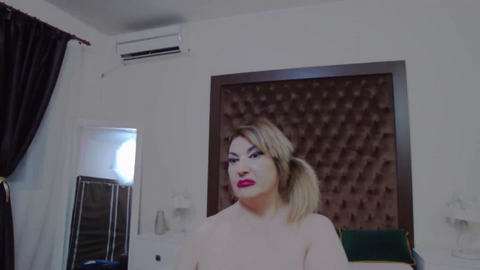 KiraLeila