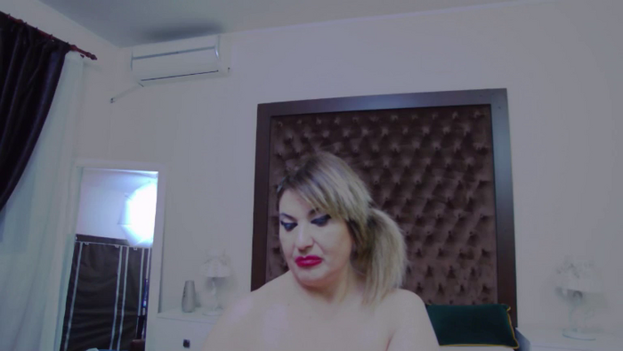 KiraLeila