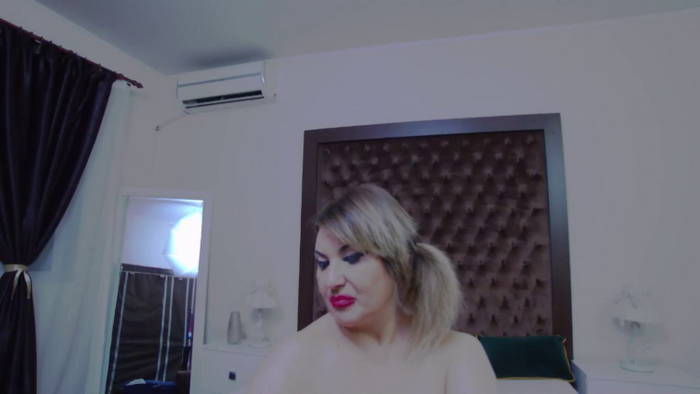 KiraLeila