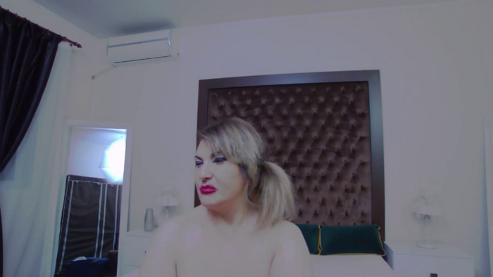 KiraLeila