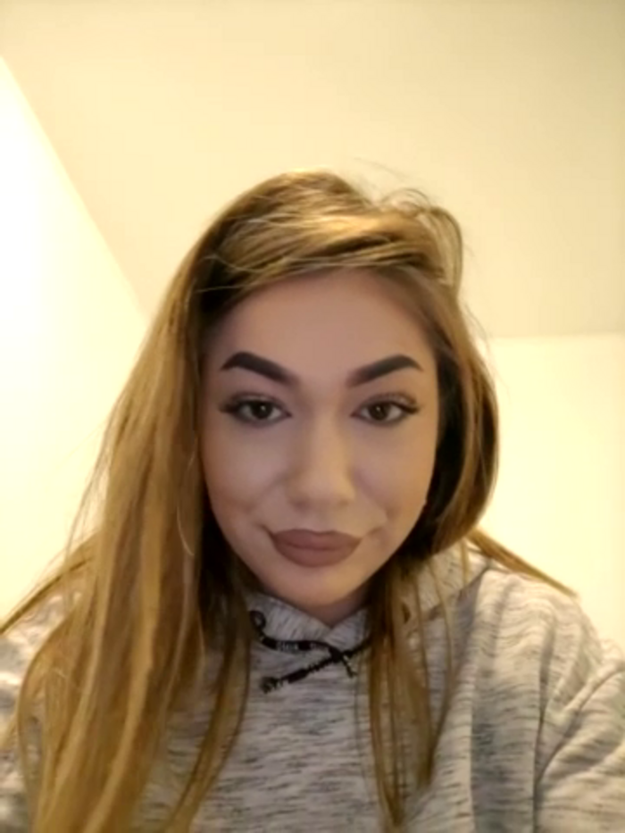 Ella_Alexis