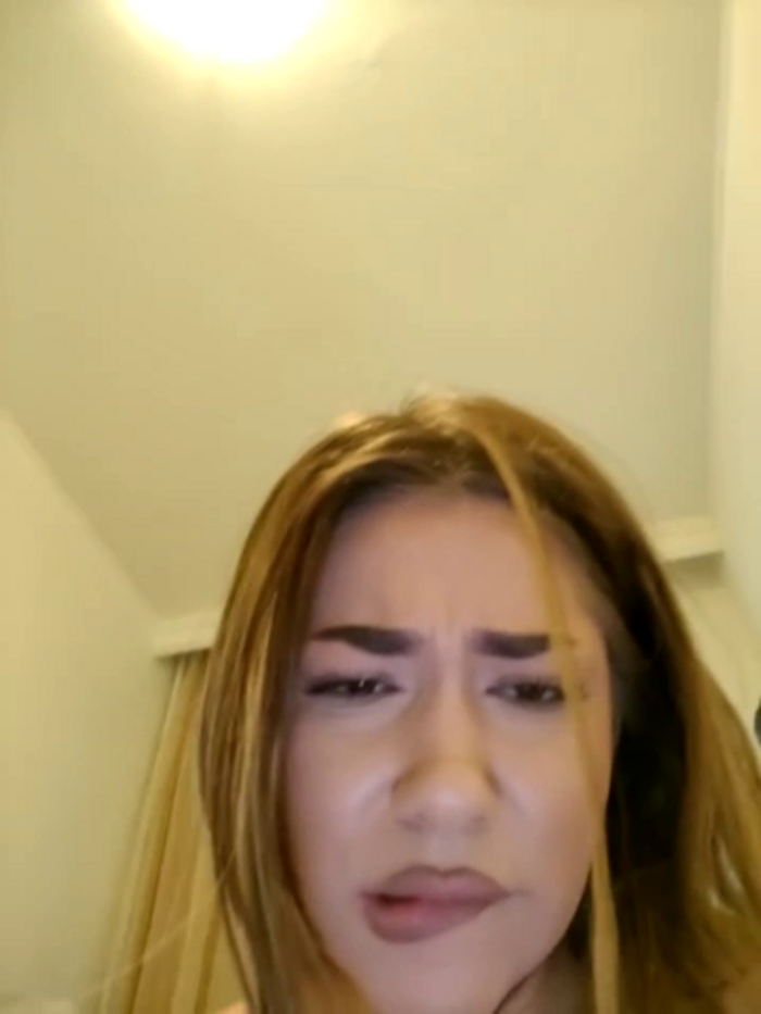 Ella_Alexis