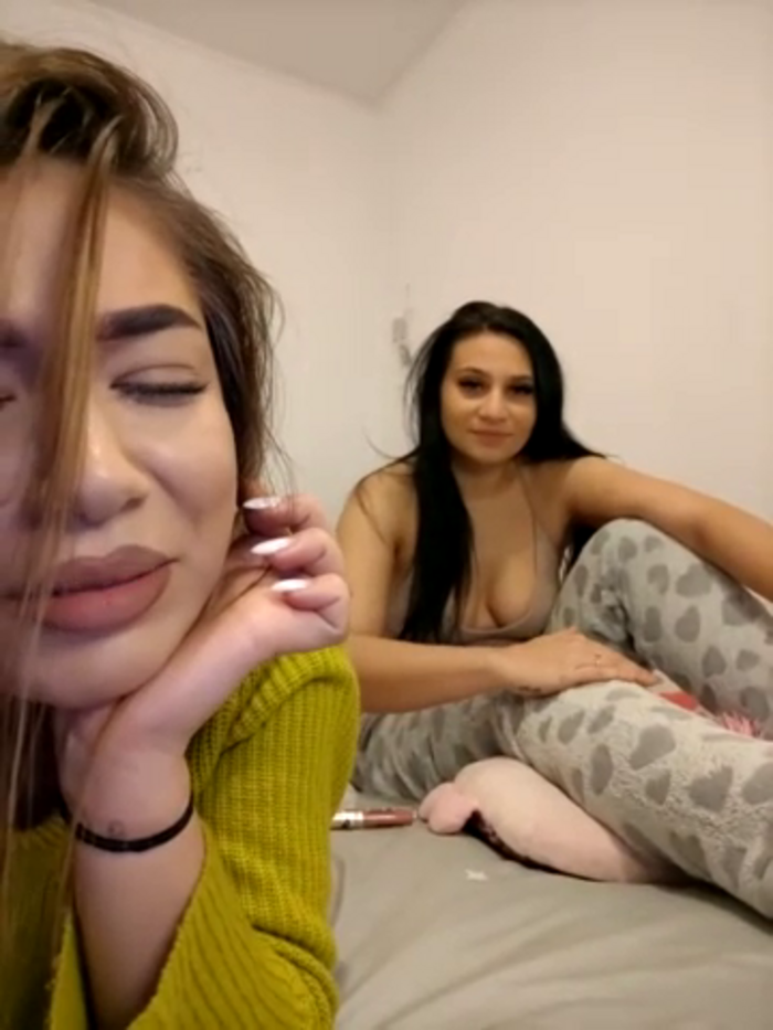 Ella_Alexis