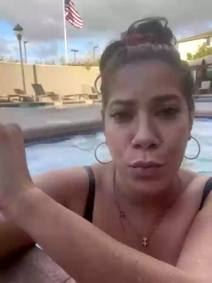 2023/02/12/stripchat-bigbuttbrooklynn-00-08-04