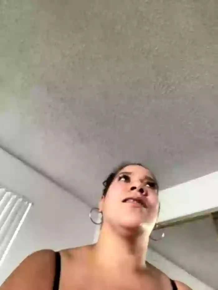 2023/02/12/stripchat-bigbuttbrooklynn-22-49-10