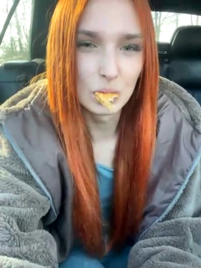 AnnyBelle_