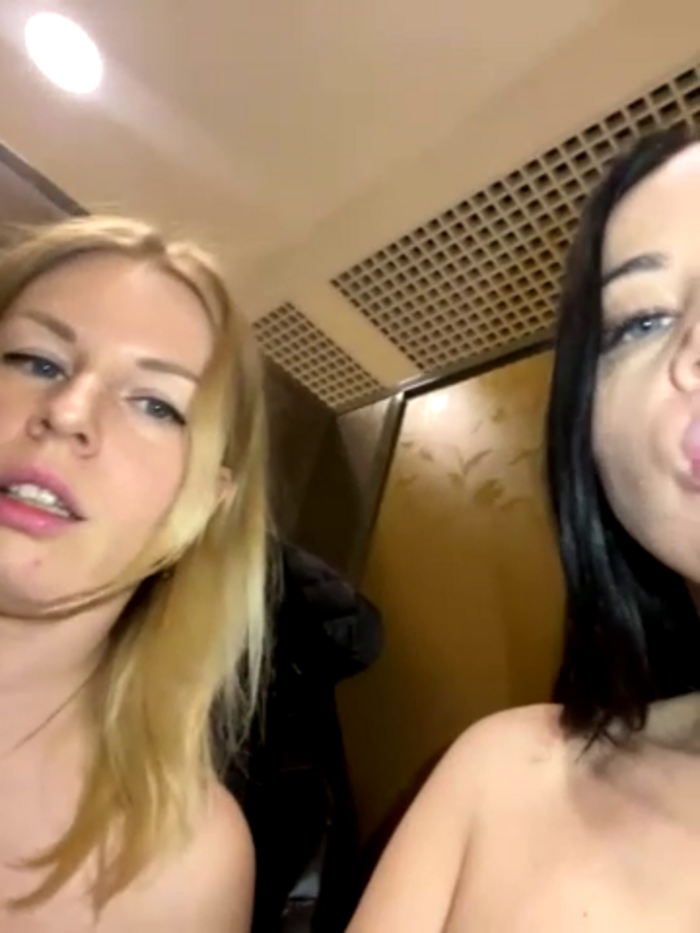 CrazzyChicks