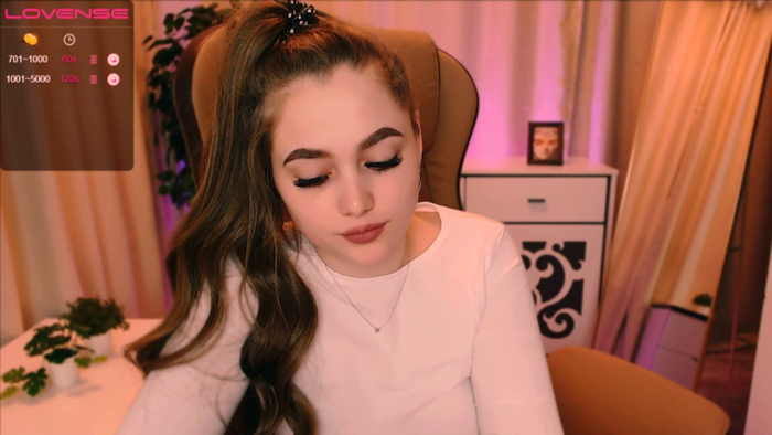 Mia__Shy