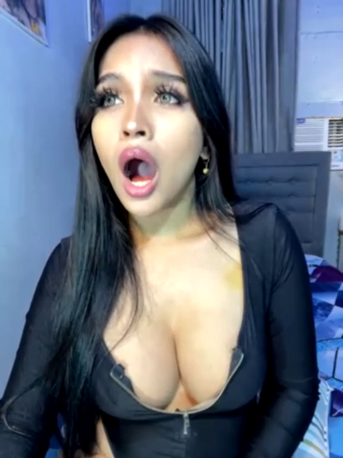 PrettyYoungHugeCockTS