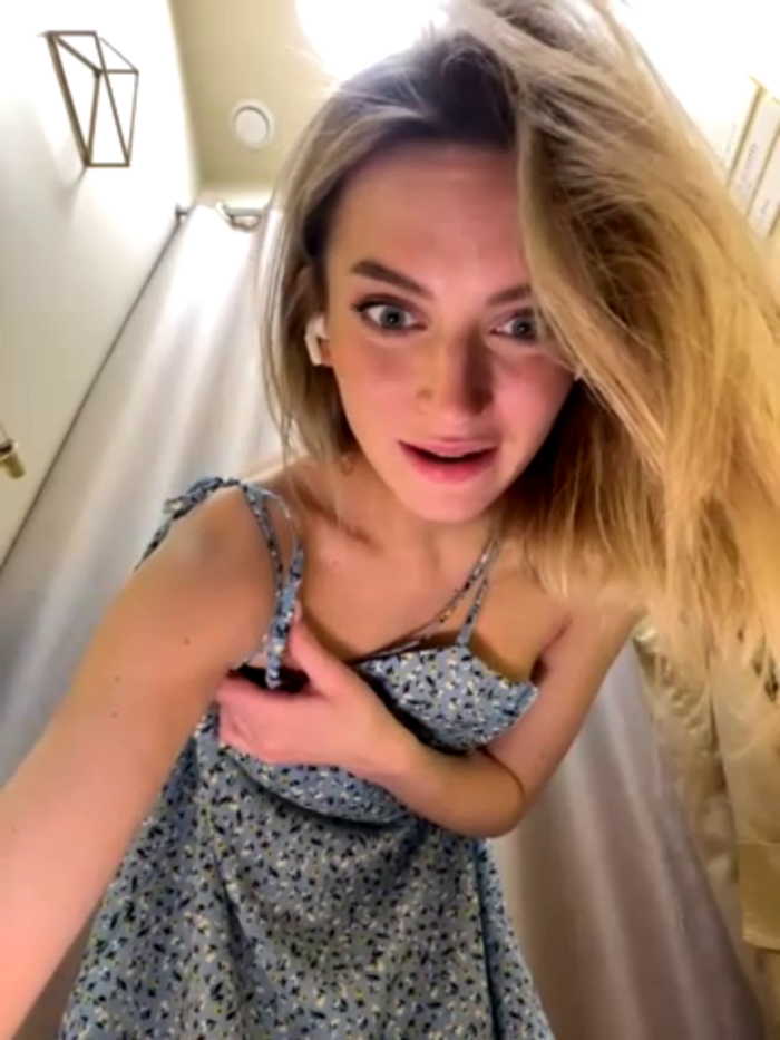 -AngelAri-