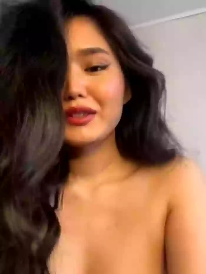 2023/05/05/stripchat-illucyon-04-15-35