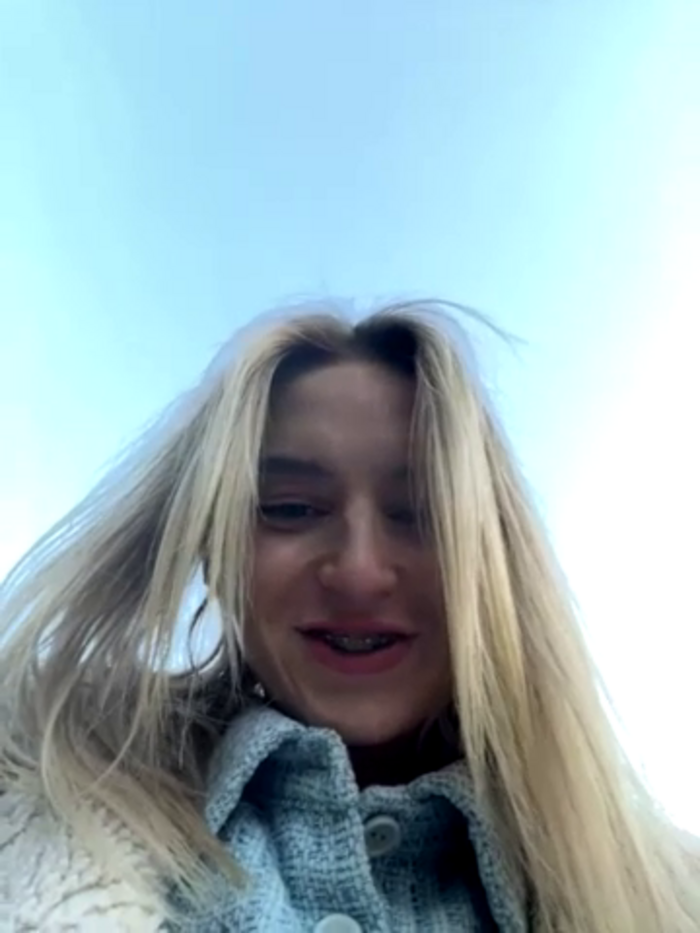 -AngelAri-