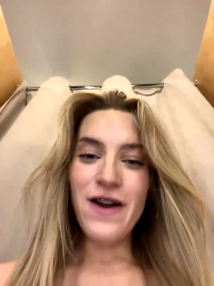 -AngelAri-