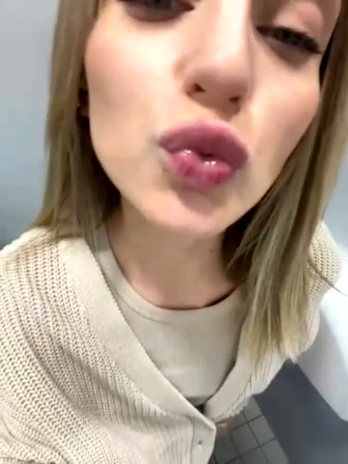 -AngelAri-