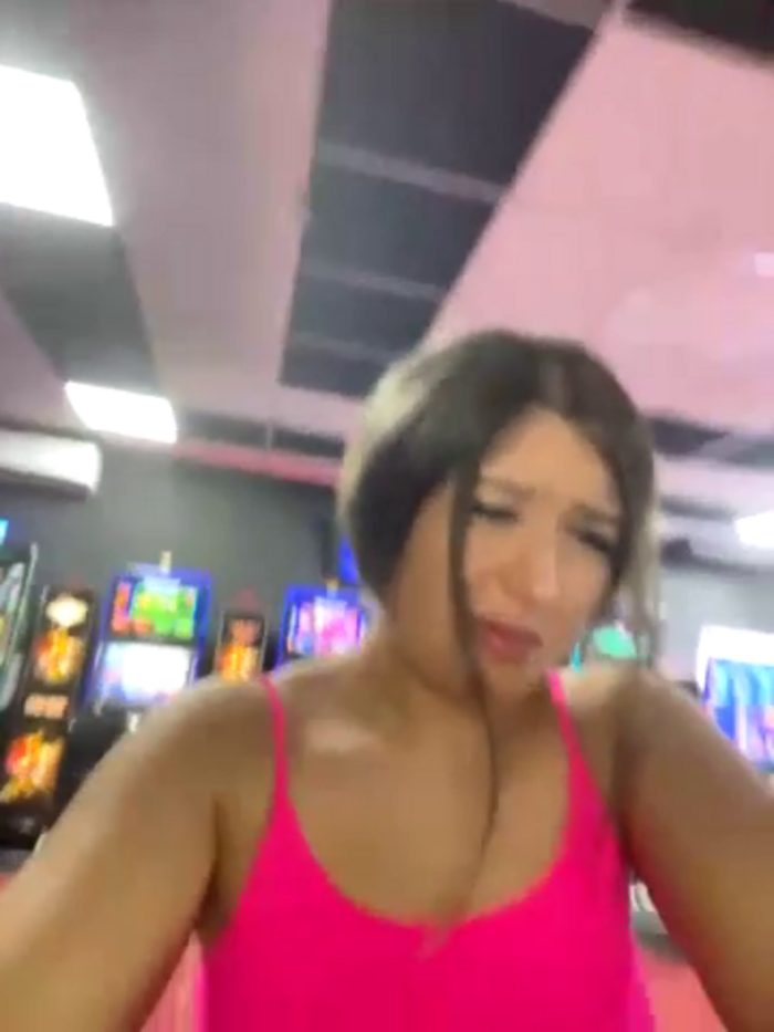 LarisXXX