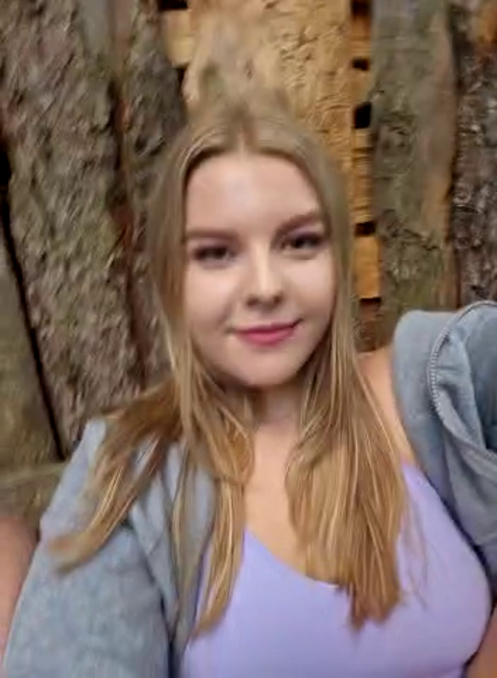 LaraBlond