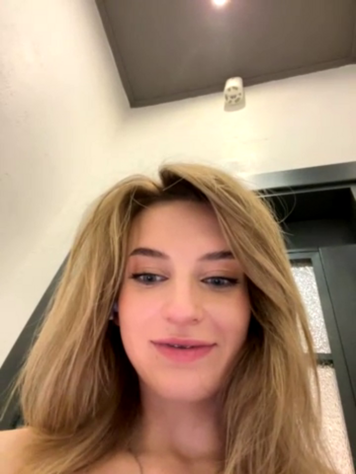 -AngelAri-