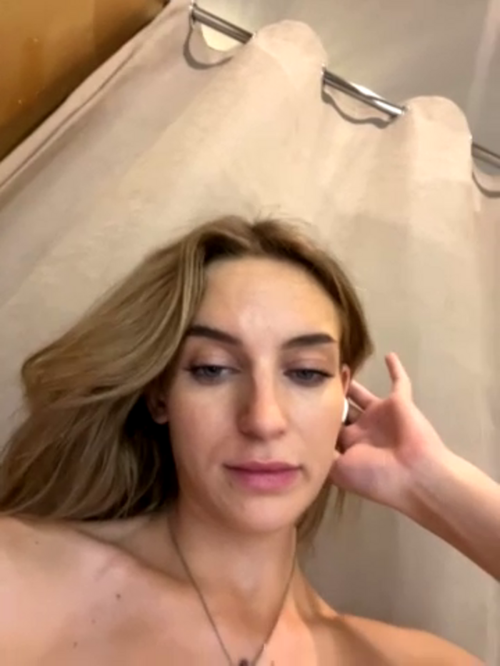 -AngelAri-