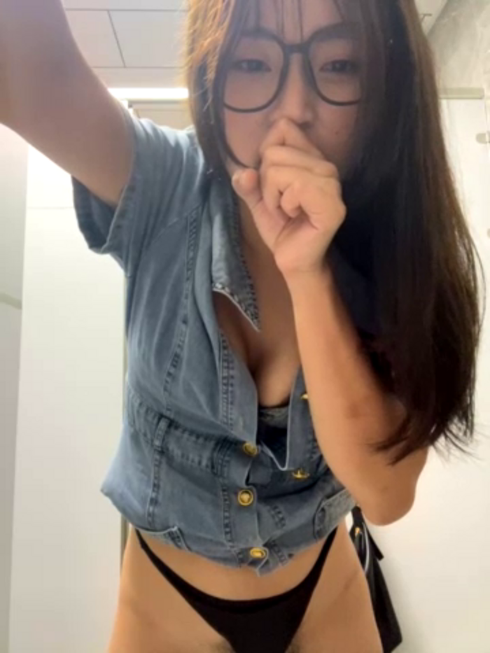 Asia-Lynn