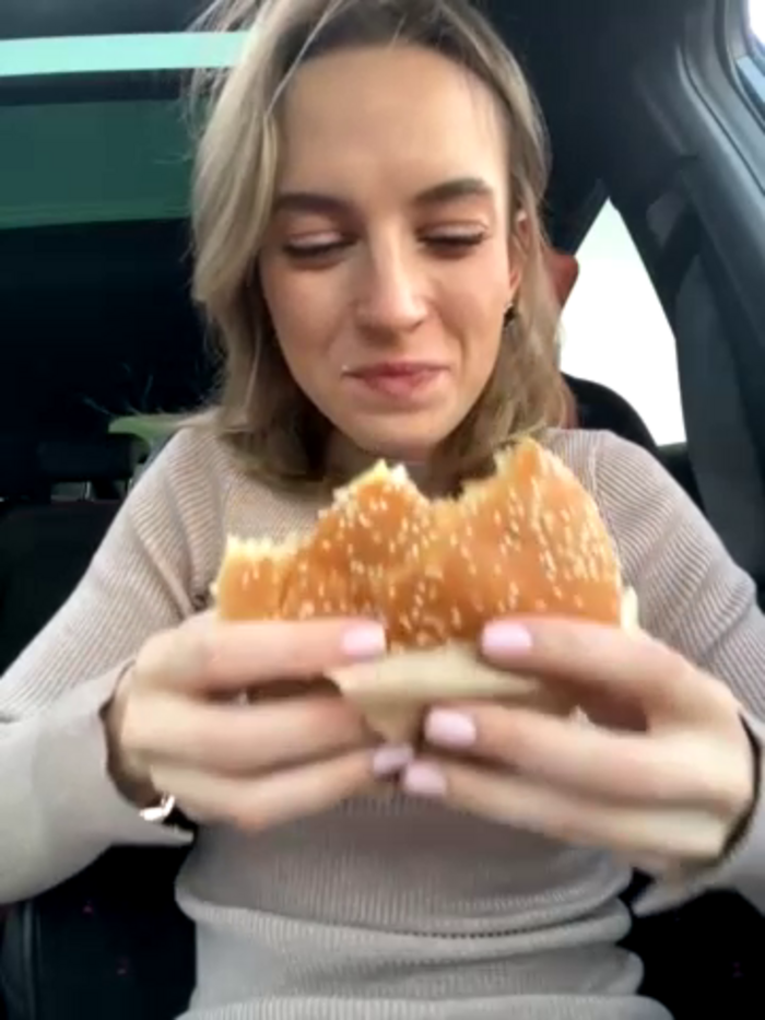 -AngelAri-
