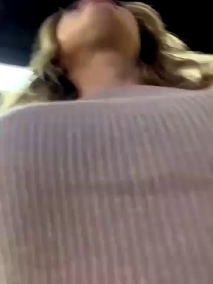 -AngelAri-
