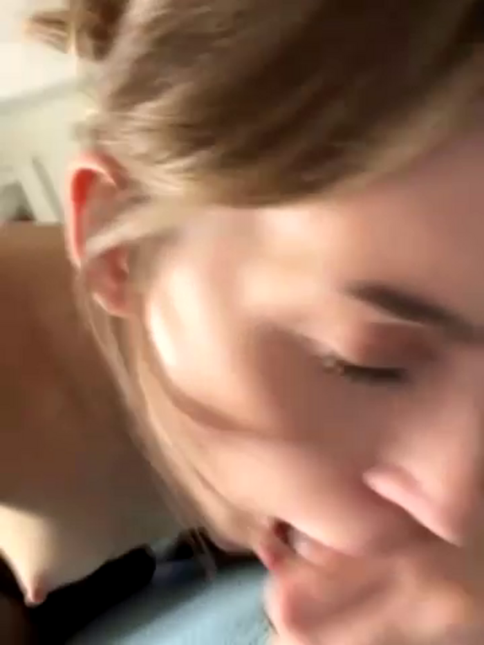 -AngelAri-