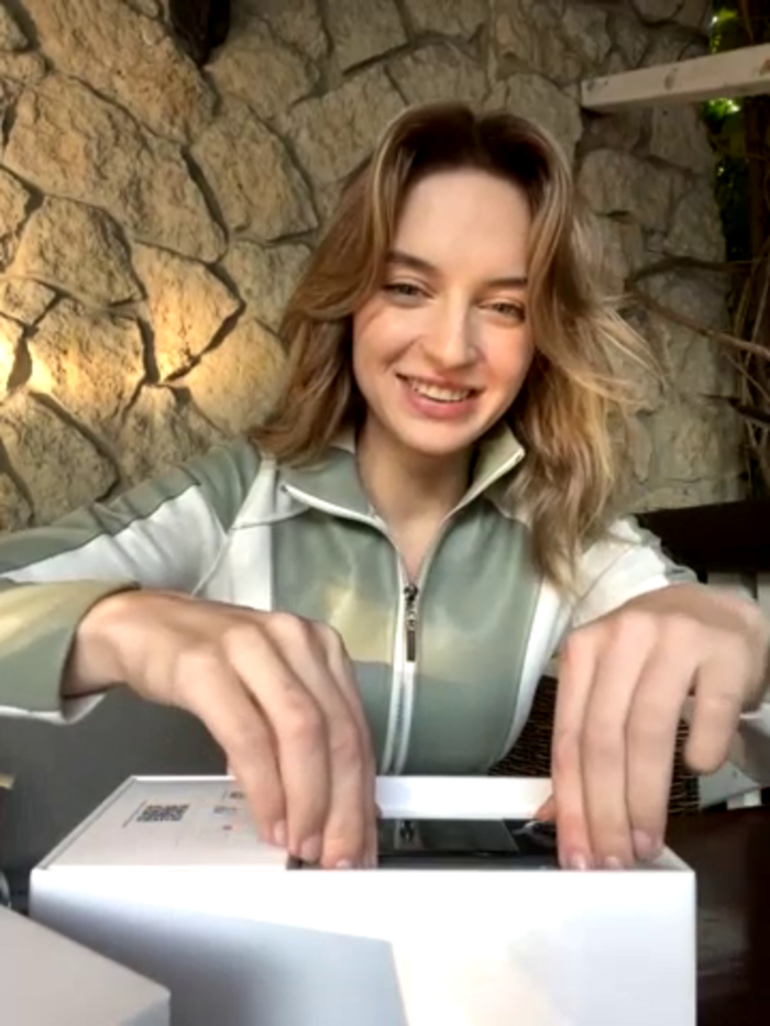 -AngelAri-