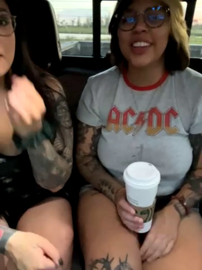 miacanela_xo