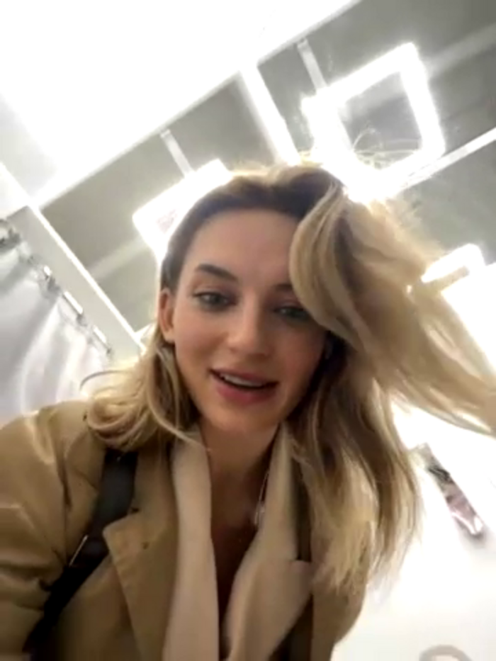 -AngelAri-