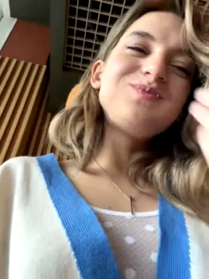 -AngelAri-