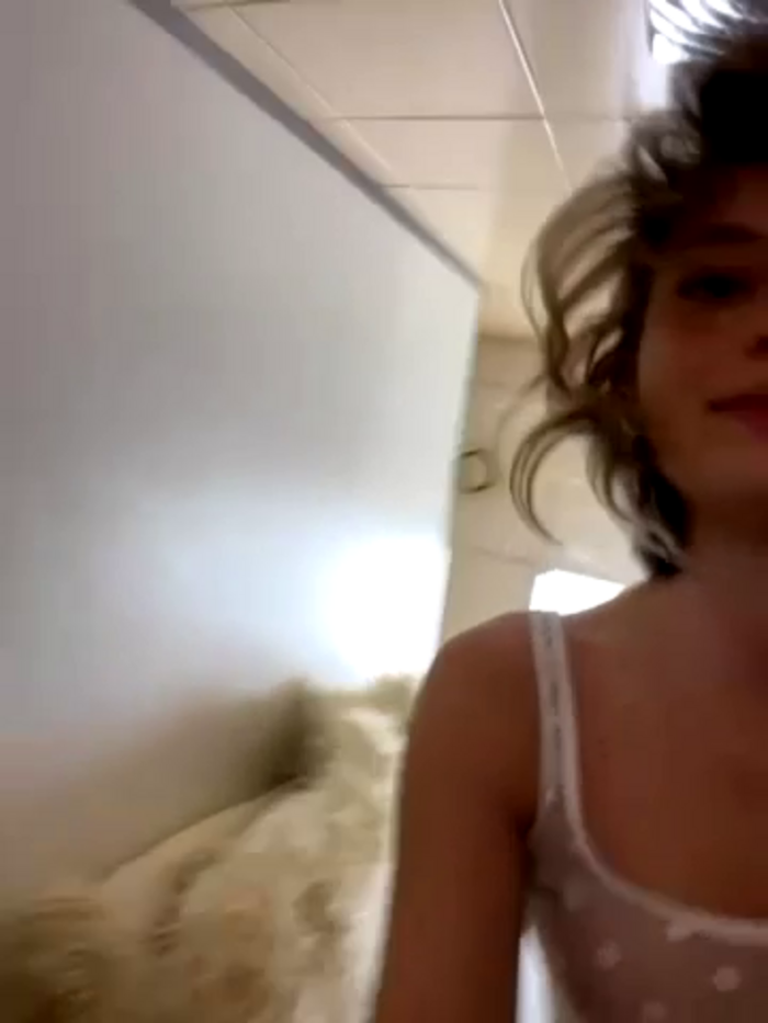 -AngelAri-