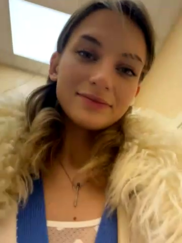 -AngelAri-