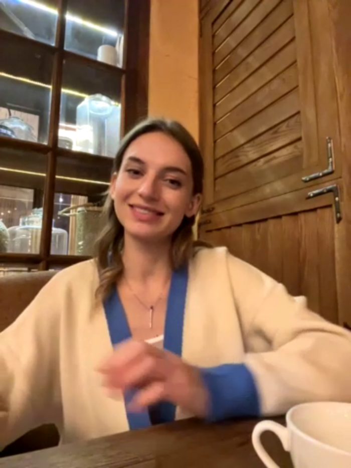 -AngelAri-