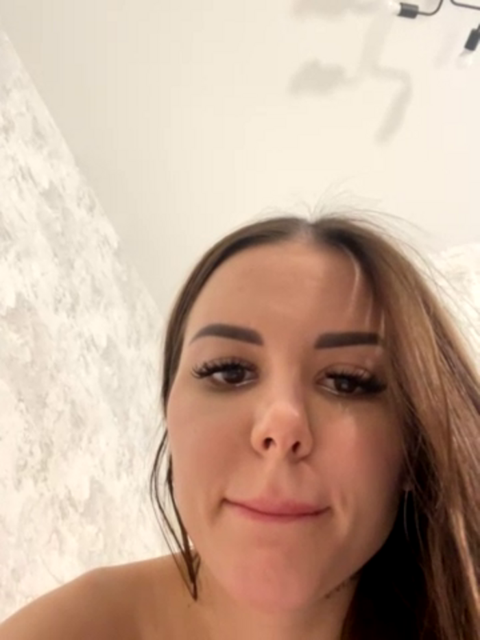 Alina_Vibe_Me