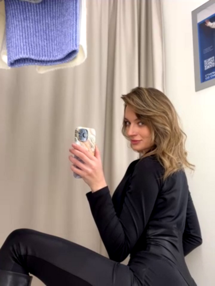-AngelAri-