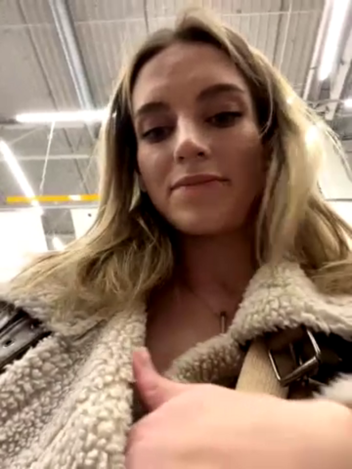-AngelAri-