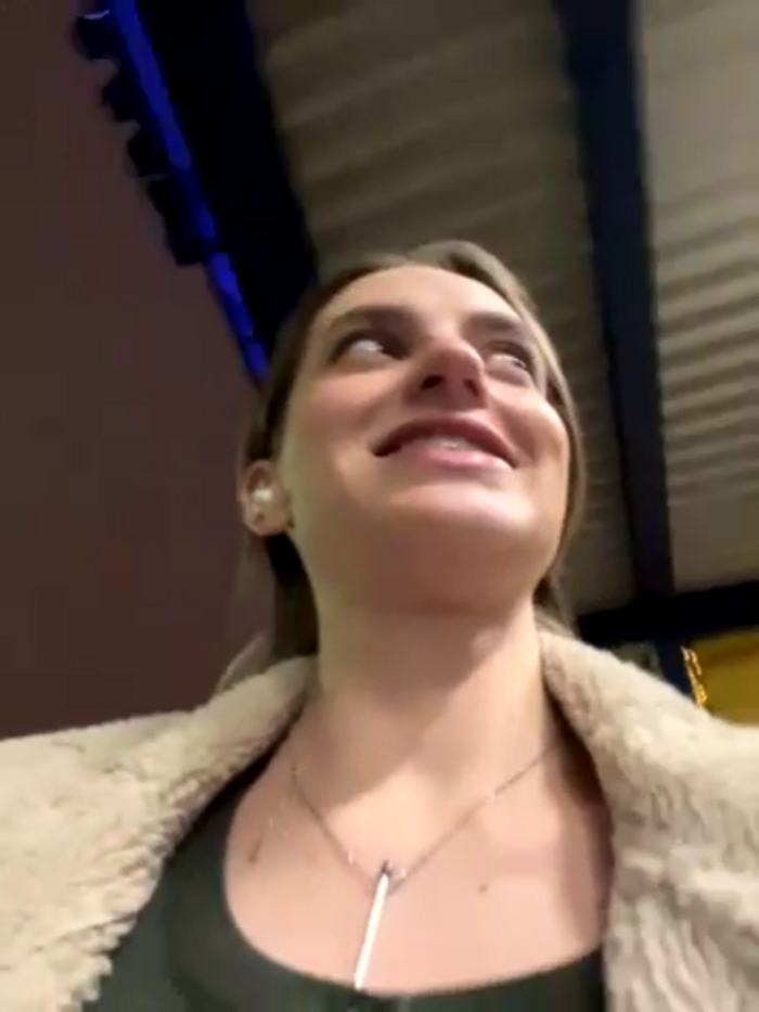 -AngelAri-