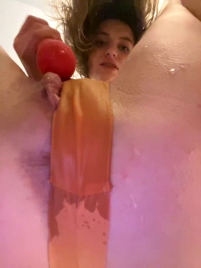 -AngelAri-