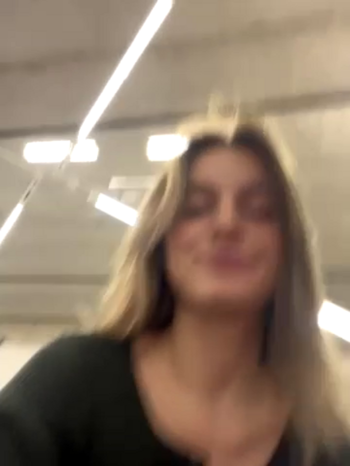 -AngelAri-