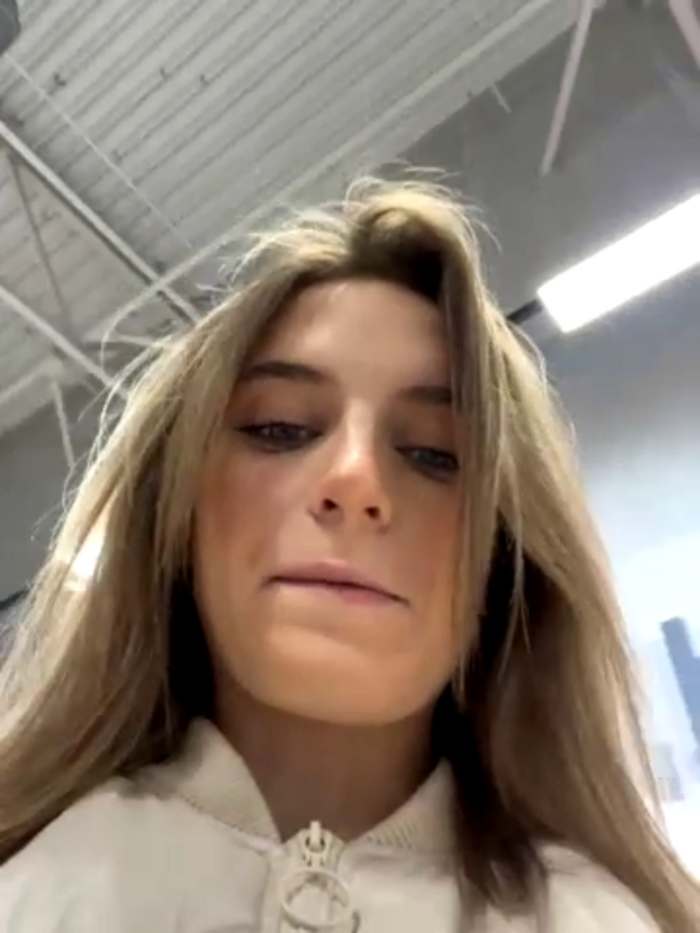 -AngelAri-