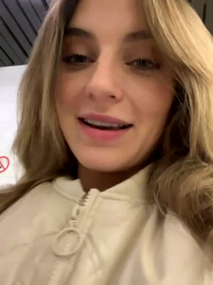-AngelAri-
