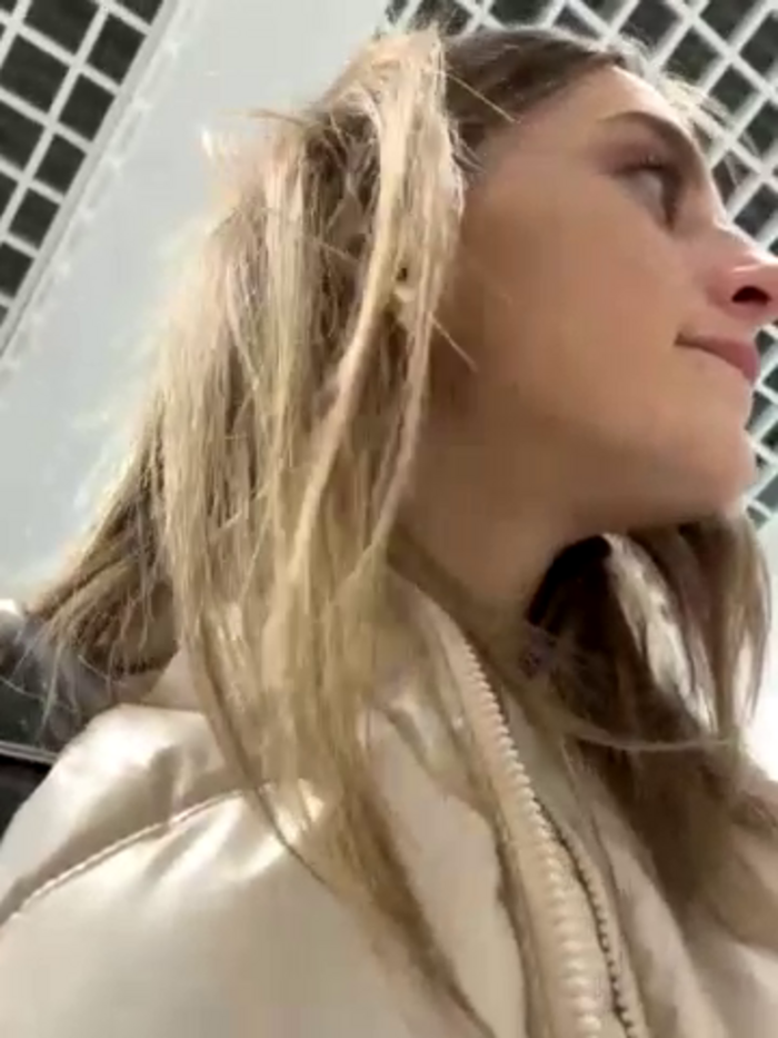 -AngelAri-