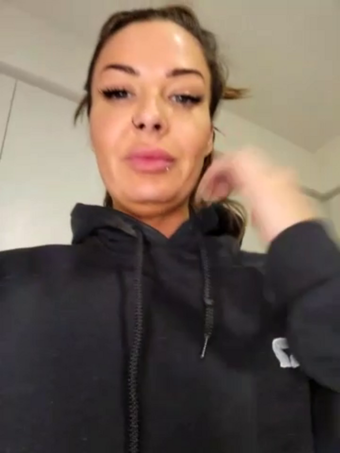 RebeccaXO_