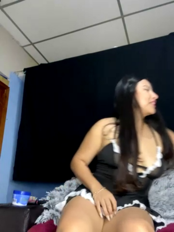 dayanaraenstrip