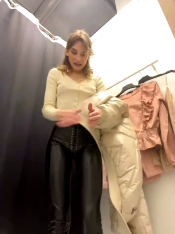 -AngelAri-