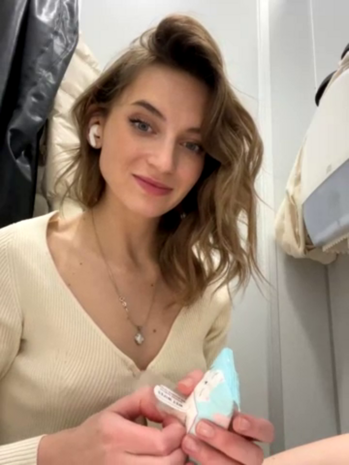 -AngelAri-