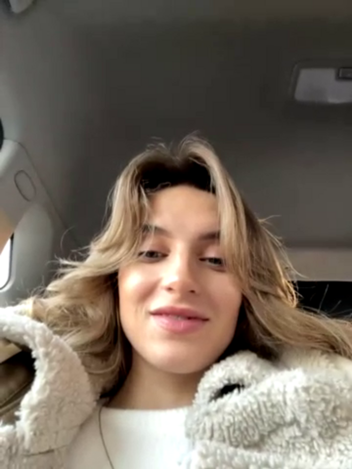 -AngelAri-