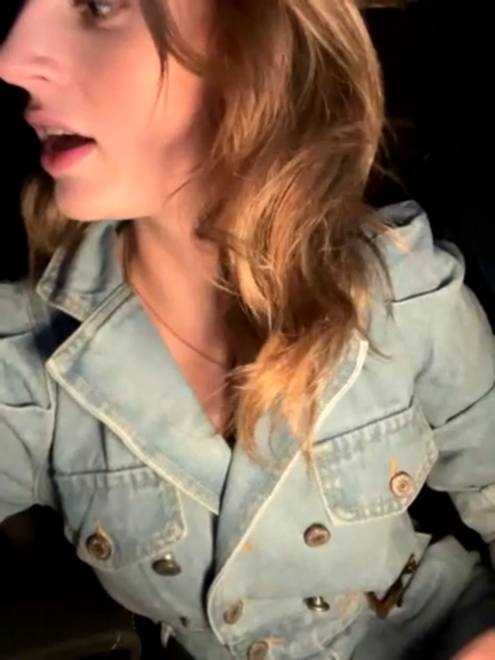 -AngelAri-